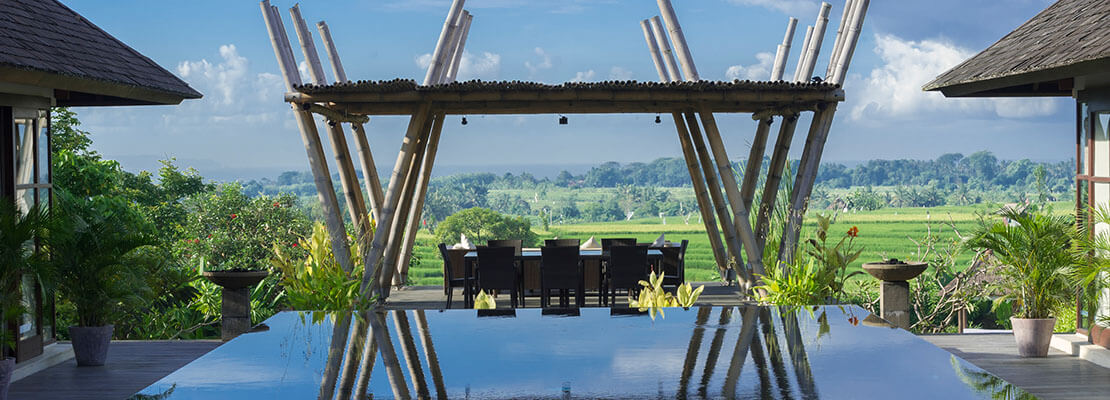 Villa Mandalay - Pool bale with view to the sea